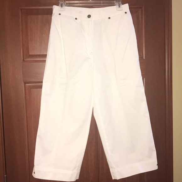 Capris - Picture 1 of 6